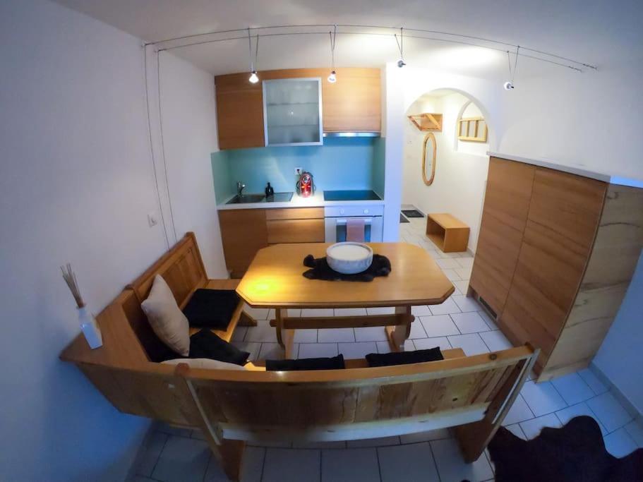 Private Apartment With Parking Spot In The Center Флимс Экстерьер фото